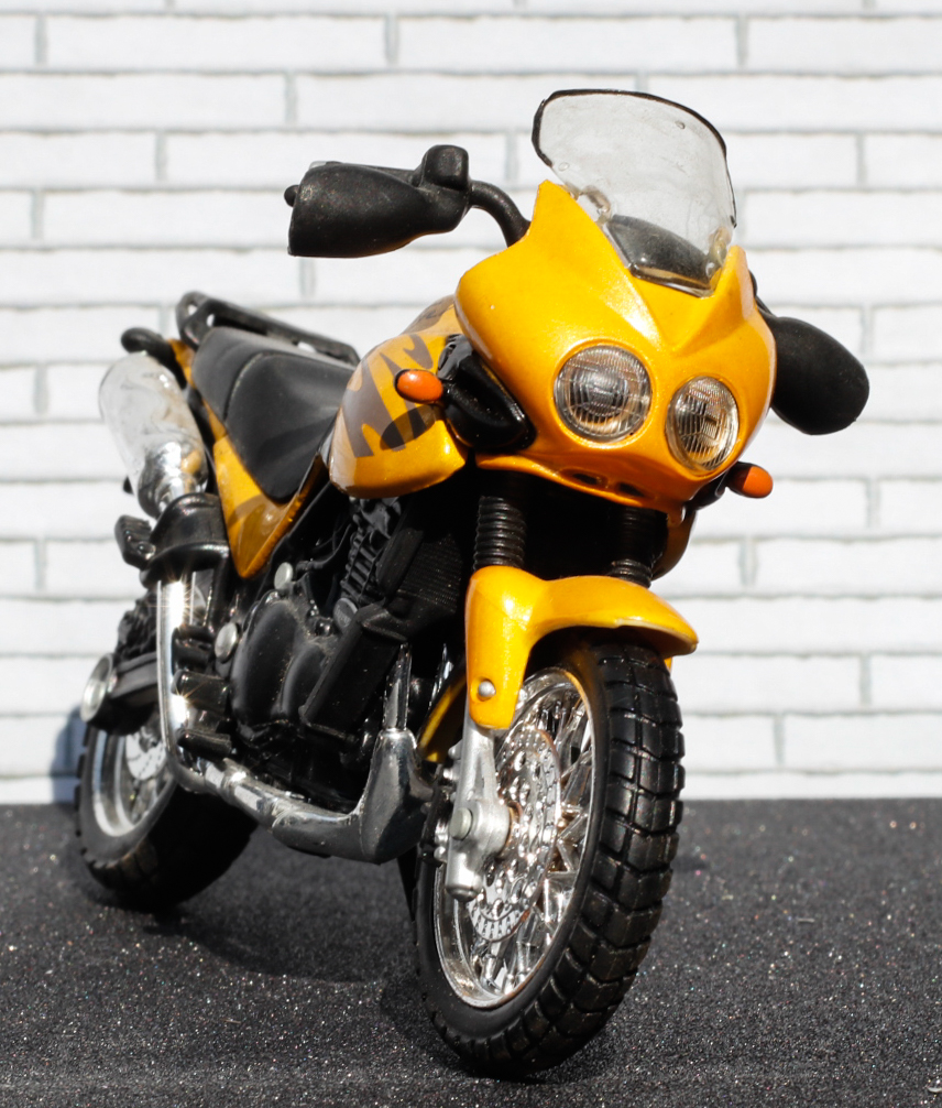 Maisto Triumph Tiger